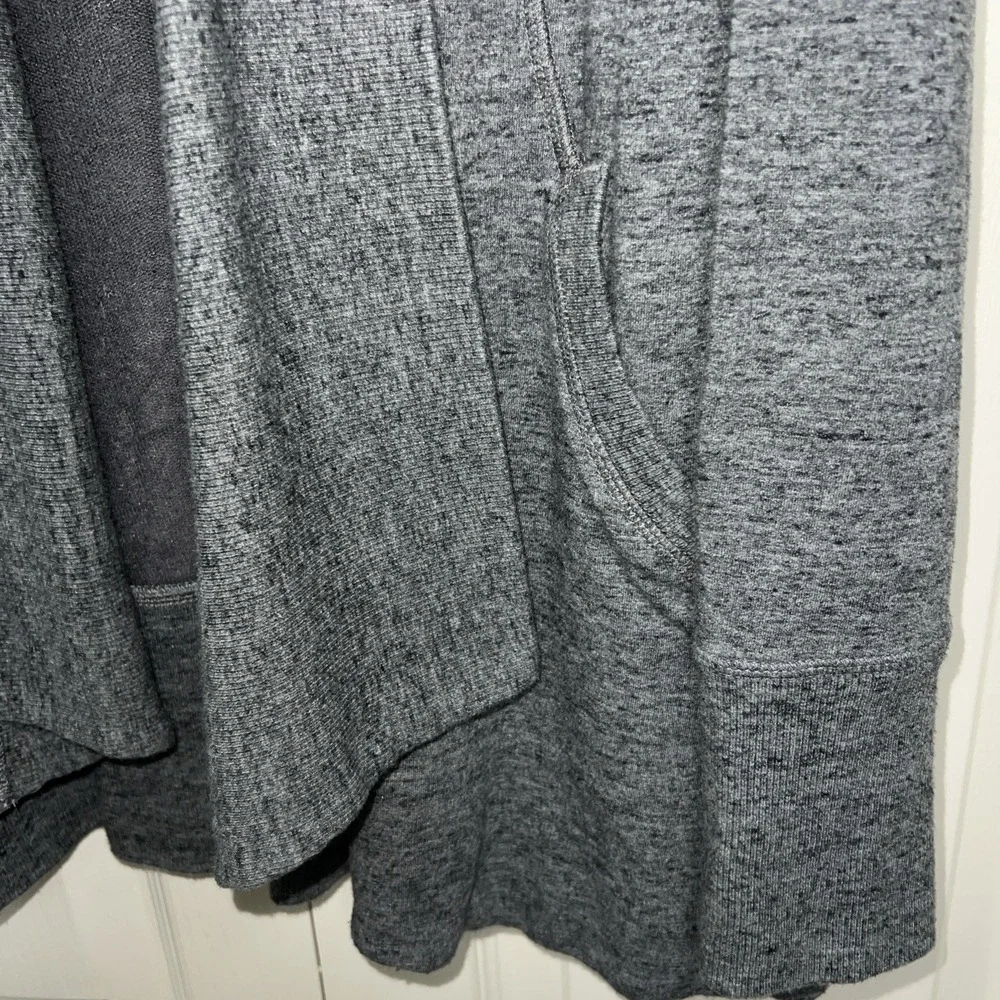 Athleta Women's Cardigan Sweater Size Large Gray Charcoal Heather Open Front C12